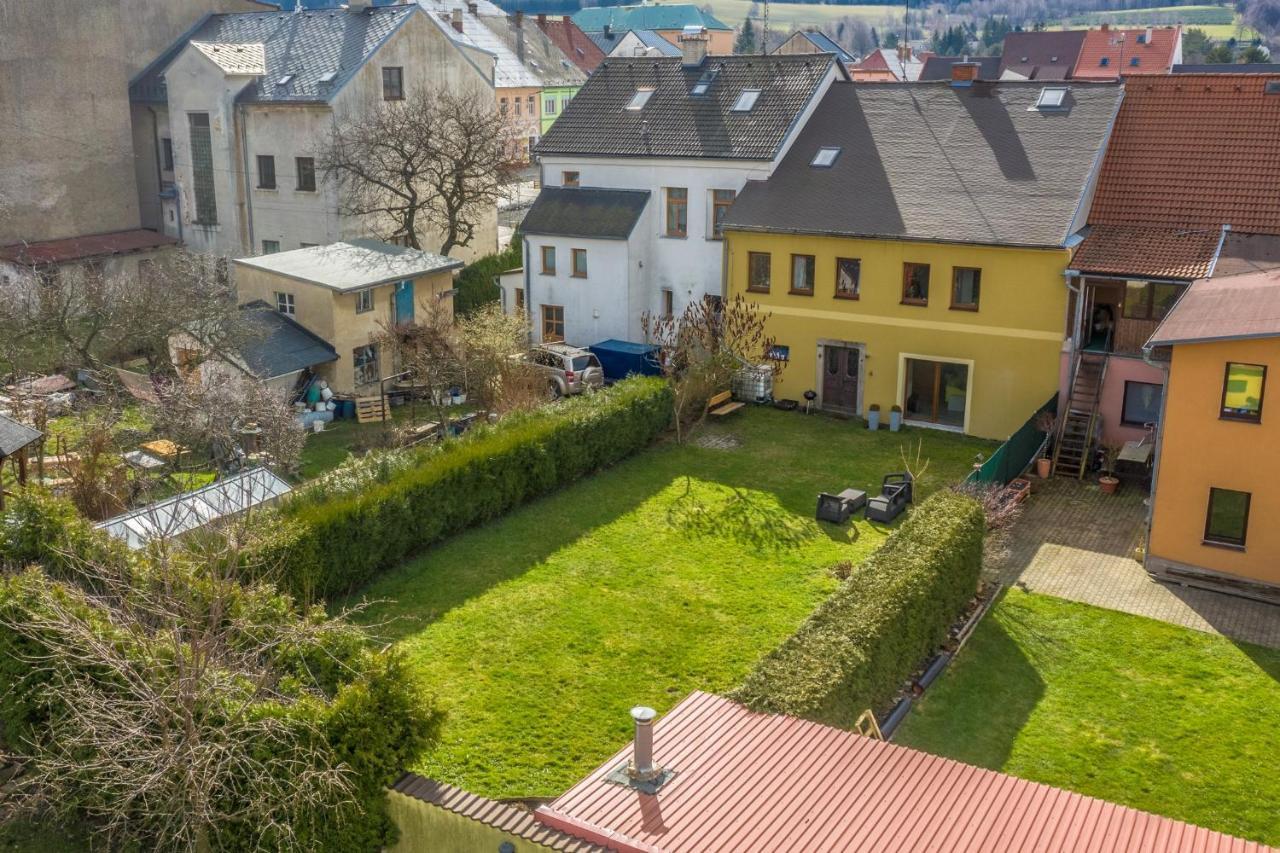 Ubytovani Na Namesti Nove Mesto pod Smrkem Zewnętrze zdjęcie